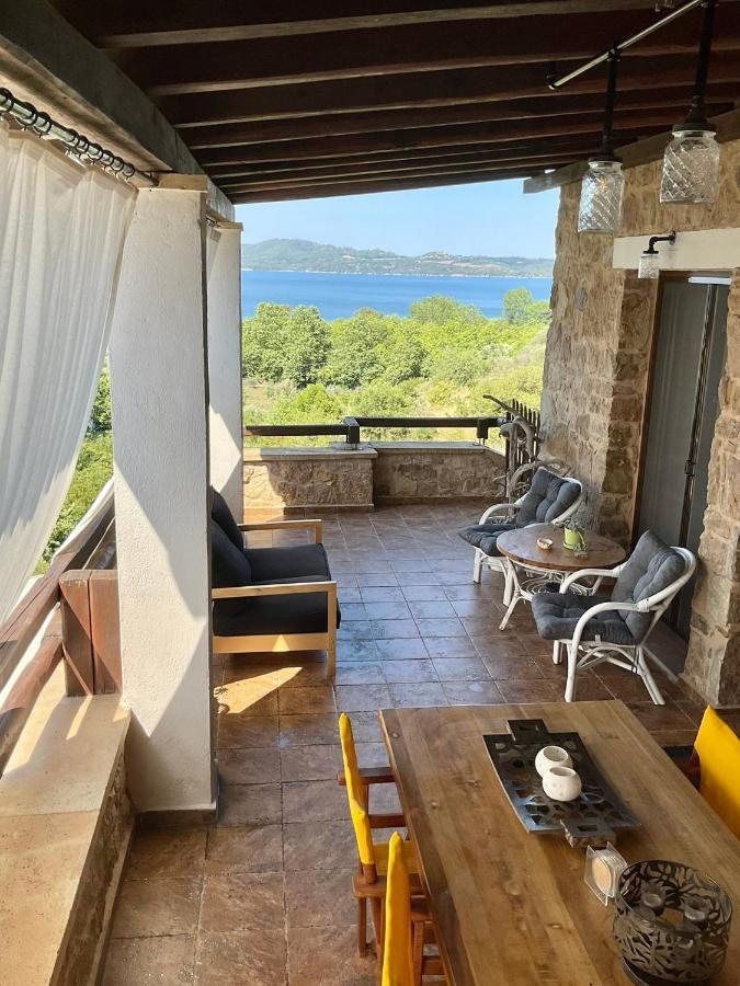 Stonehouse & Casa Al Sole E Al Mare Vila Néa Ródha Exterior foto