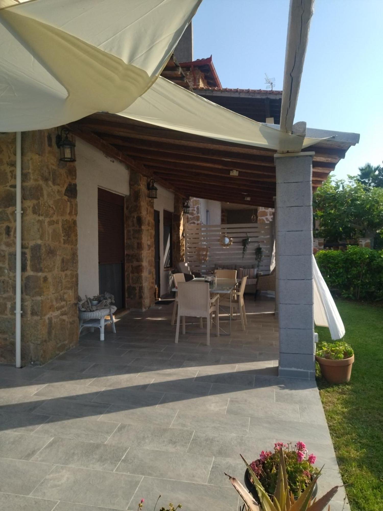 Stonehouse & Casa Al Sole E Al Mare Vila Néa Ródha Exterior foto