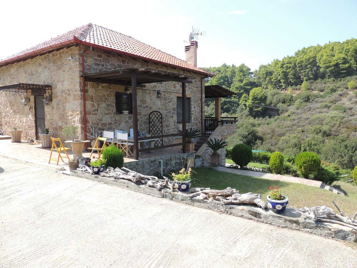 Stonehouse & Casa Al Sole E Al Mare Vila Néa Ródha Exterior foto
