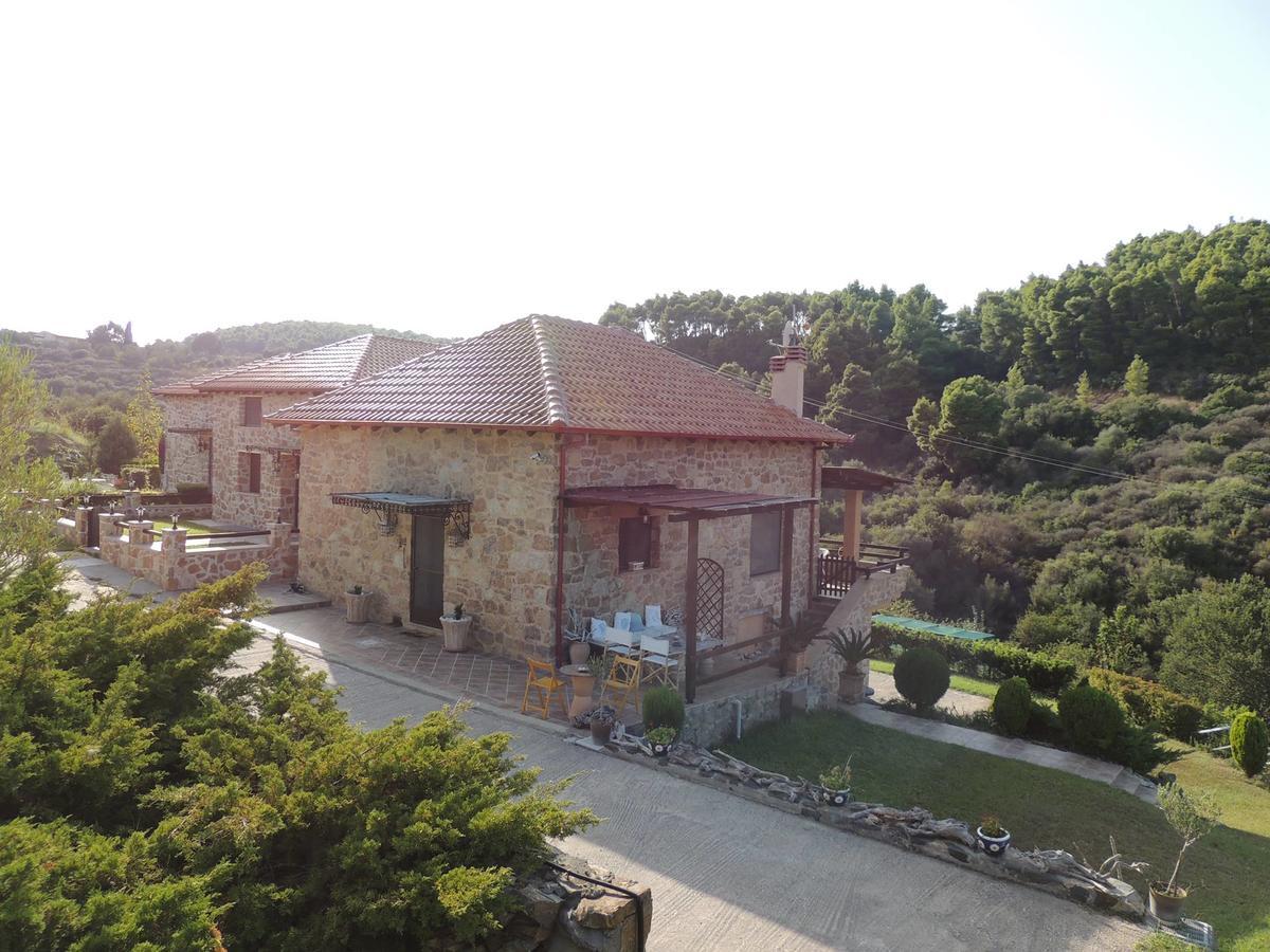 Stonehouse & Casa Al Sole E Al Mare Vila Néa Ródha Exterior foto